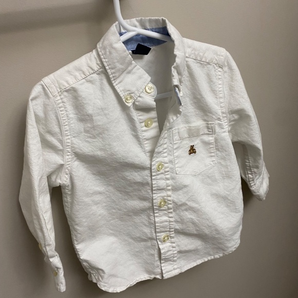 White Button Up Shirt 💛2 for 10💛 - Picture 2 of 2